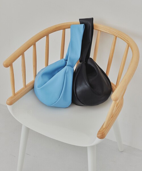 EMMEL REFINES（エメルリファインズ）の「＜EMMEL REFINES＞EM ハーフムーン ラウンドショルダー バッグ（ショルダーバッグ・レディース・ライトブルー/クリーム/ブラック・FREE）」の14枚目の写真