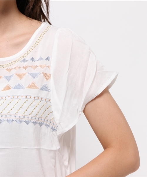 natural couture（ナチュラルクチュール）の「【natural couture NICE CLAUP】カラフル刺繍ブラウス（シャツ/ブラウス・レディース・アイボリー/ネイビー/カーキ・FREE）」の8枚目の写真