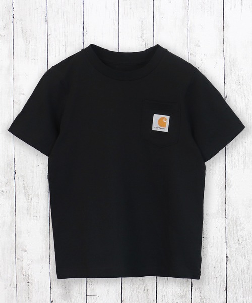 Carhartt(カーハート)の「Carhartt カーハート ロゴ 胸ポケット付き 半袖Tシャツ(Tシャツ/カットソー・キッズ・ブラック・L/M/S/140cm/130cm/120cm/110cm/XL)」の2枚目の写真