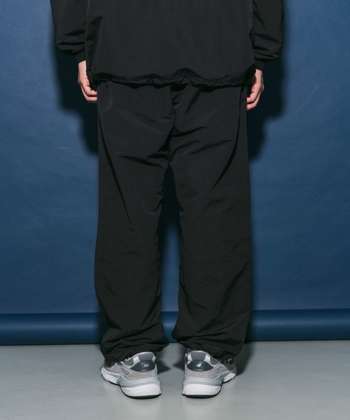 UMBRO(アンブロ)の「『別注』UMBRO×DOORS TRACK PANTS(その他パンツ・メンズ・ネイビー/ブラック・MEDIUM/LARGE)」の22枚目の写真