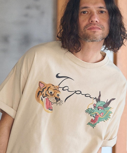 CAMBIO(カンビオ)の「mt8940- ビッグシルエットプリントTシャツ(Sukajan)(Tシャツ/カットソー・メンズ・ホワイト/グリーン/ベージュ・S/M/L/XL)」の2枚目の写真