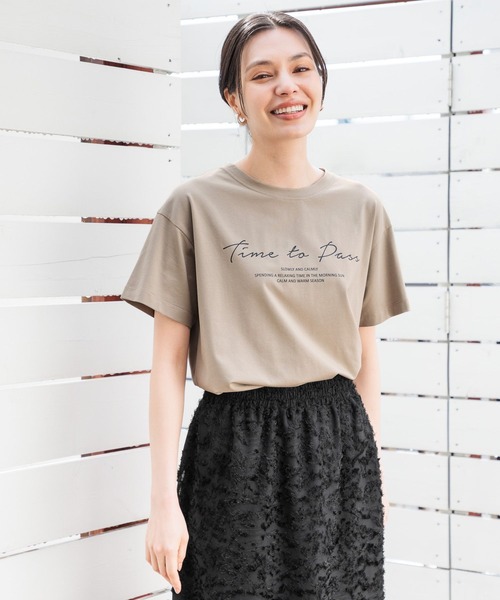 BAYFLOW（ベイフロー）の「アソートロゴプリントＴ（Tシャツ/カットソー・レディース・グレイッシュベージュ/ピンク/オフホワイト/ブラック・SMALL/MEDIUM/LARGE）」の21枚目の写真