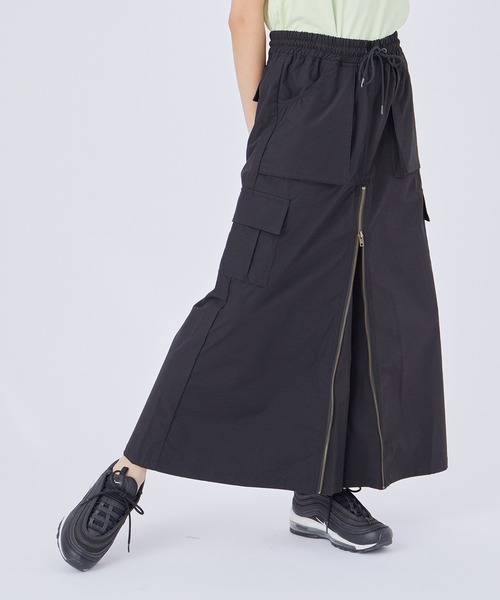 NERGY（ナージー）の「フロントZIPカーゴスカート（スカート・レディース・ブラック/カーキ・FREE）」の3枚目の写真