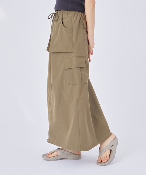 NERGY（ナージー）の「フロントZIPカーゴスカート（スカート・レディース・ブラック/カーキ・FREE）」の10枚目の写真