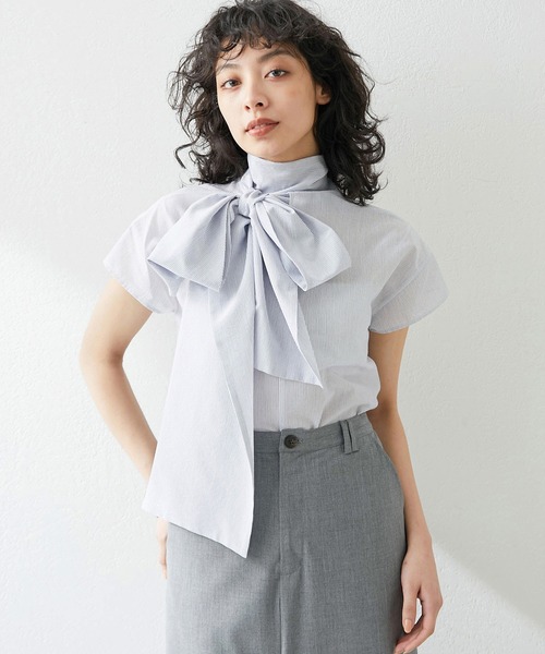 Whim Gazette（ウィムガゼット）の「シアーボウブラウス（シャツ 