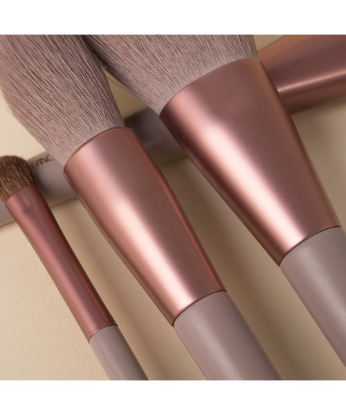 IRADOWL（アイラドール）の「8本セットマルチメイクブラシ（メイクブラシ・レディース・ベージュ/ピンク/シルバー・FREE）」の12枚目の写真