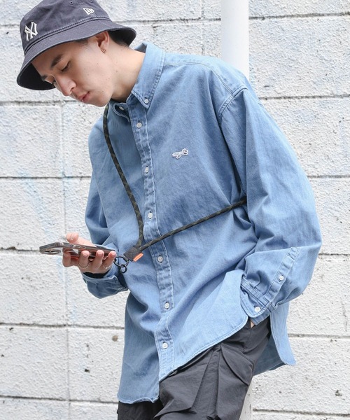 RAGEBLUE(レイジブルー)の「【THE FOX】ワンポイントワッペン/デニムルーズシャツ(シャツ/ブラウス・メンズ・グレー/ライトブルー・MEDIUM/LARGE)」の4枚目の写真