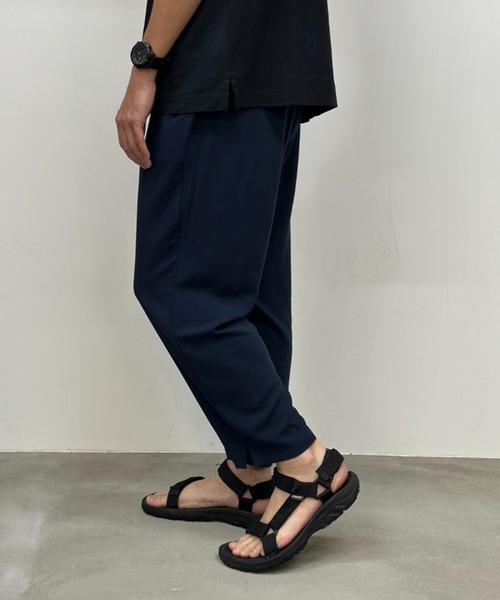 NAVY（ネイビー）の「接触冷感 レーヨンアンクルパンツ　イージーパンツ（その他パンツ・メンズ・ブラック/ブラック×ブルー/ブラック×グレー/ネイビー・M/L/XL）」の16枚目の写真
