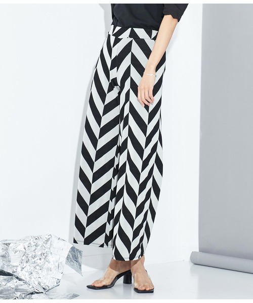 Settimissimo（セッティミッシモ）の「ITALYジオメトリック柄 ジャージー リラックスパンツ（その他パンツ・レディース・ベージュ/ブラック・FREE）」の4枚目の写真