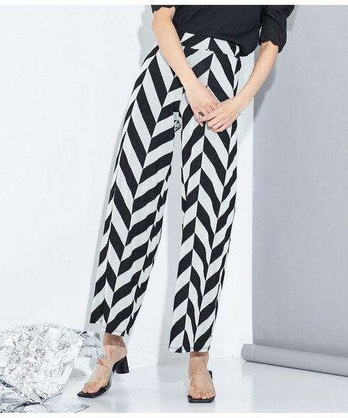 Settimissimo（セッティミッシモ）の「ITALYジオメトリック柄 ジャージー リラックスパンツ（その他パンツ・レディース・ベージュ/ブラック・FREE）」の5枚目の写真