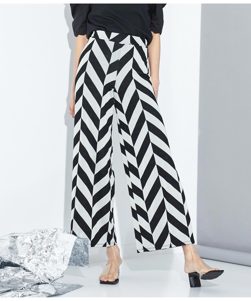 Settimissimo（セッティミッシモ）の「ITALYジオメトリック柄 ジャージー リラックスパンツ（その他パンツ・レディース・ベージュ/ブラック・FREE）」の21枚目の写真