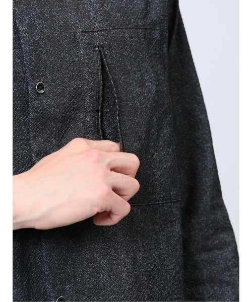 renoma HOMME（レノマオム）の「【軽量 サッカー】レノマ オム ヘリンボンプリント バンドカラー7分袖シャツ（シャツ/ブラウス・メンズ・ライトグレー/グレー系その他2・MEDIUM/LARGE/X-LARGE）」の4枚目の写真