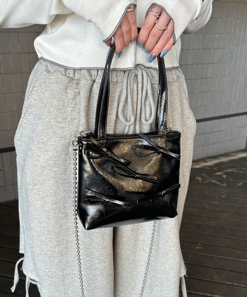 ISOOK(アイスー)の「【ISOOK / アイスー】リボンチェーンバッグ / 2wayバッグ リボンバッグ ミニバッグ ハンドバッグ ZOZOTOWN限定(ショルダーバッグ・レディース・ブラック/シルバー・FREE)」の14枚目の写真