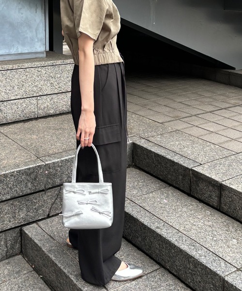 ISOOK(アイスー)の「【ISOOK / アイスー】リボンチェーンバッグ / 2wayバッグ リボンバッグ ミニバッグ ハンドバッグ ZOZOTOWN限定(ショルダーバッグ・レディース・ブラック/シルバー・FREE)」の6枚目の写真