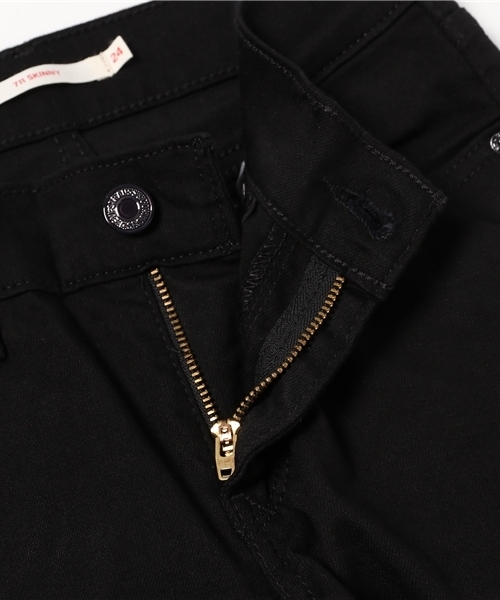 Levi's(リーバイス)の「711 アジアンスキニーフィット ブラック ストレッチ(デニムパンツ・レディース・ブラック・23inch/24inch/25inch/26inch/27inch/28inch/27/30/26/30/28/30/25/30/24/30/23)」の8枚目の写真
