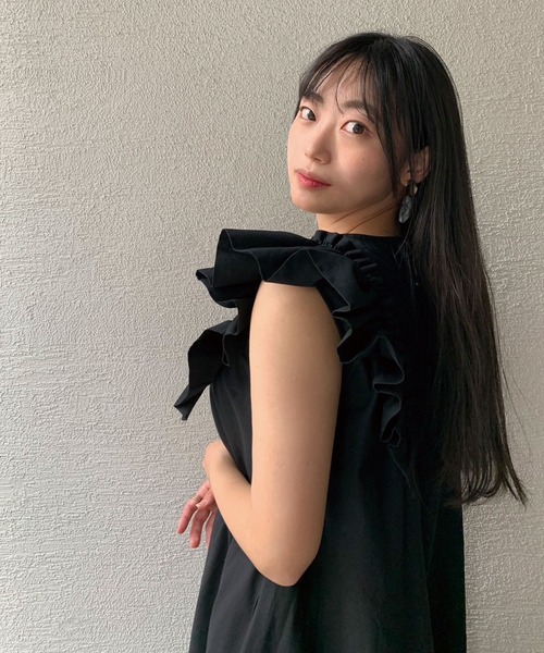 CORNERS(コーナーズ)の「リネンタッチノースリフリルワンピース(ワンピース・レディース・グリーン系その他/ブラック/ベージュ/レッド/ブルー・M)」の22枚目の写真