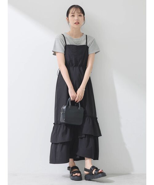 earth music&ecology(アースミュージックアンドエコロジー)の「ドロストティアードキャミワンピース(ワンピース・レディース・ブルー/ブラック/アイボリー・FREE)」の22枚目の写真