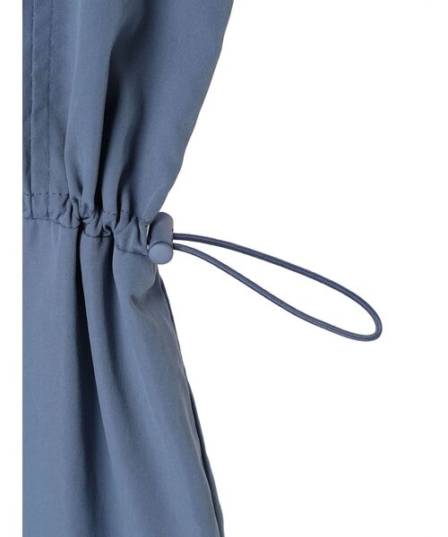 earth music&ecology(アースミュージックアンドエコロジー)の「ドロストティアードキャミワンピース(ワンピース・レディース・ブルー/ブラック/アイボリー・FREE)」の13枚目の写真