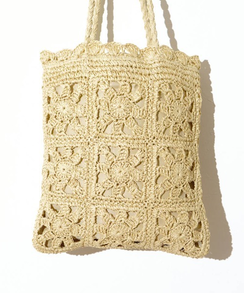 flower（フラワー）の「フラワークロシェトート（かごバッグ・レディース・ライトベージュ・FREE）」の6枚目の写真