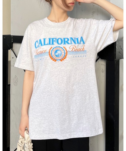 RGY(アールジーワイ)の「【RGY】CALIFORNIA Venice Beach デザインプリントTシャツ (CP)(Tシャツ/カットソー・レディース・ネイビー/ホワイト/オートミール・L/M)」の2枚目の写真