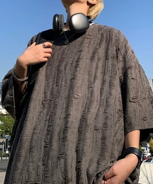 B.R.U(ブル)の「ダメージシアートップス(Tシャツ/カットソー・メンズ・チャコール/ベージュ・LARGE/MEDIUM)」の10枚目の写真