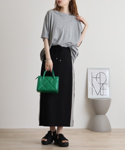 atONE(アットワン)の「ロールアップハーフスリーブカットソーロールアップ ビッグTシャツ(Tシャツ/カットソー・レディース・杢グレー/カーキ/ブラック・LL~3L/4L~5L/M-L)」の19枚目の写真