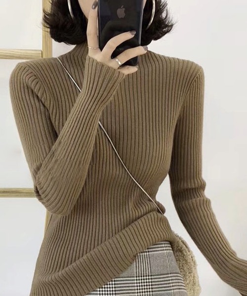 Girly Doll(ガーリードール)の「ハイネックリブニット(ニット/セーター・レディース・ブラック/ボルドー/グリーン/グレー/ネイビー/ベージュ/モカ/ホワイト/ブラウン・F)」の6枚目の写真