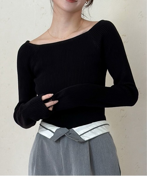Per sist ence(パーシエンス)の「コットンアクリルオフショルダーリブニット(Tシャツ/カットソー・レディース・オフホワイト/ブラック/グレー・FREE)」の1枚目の写真