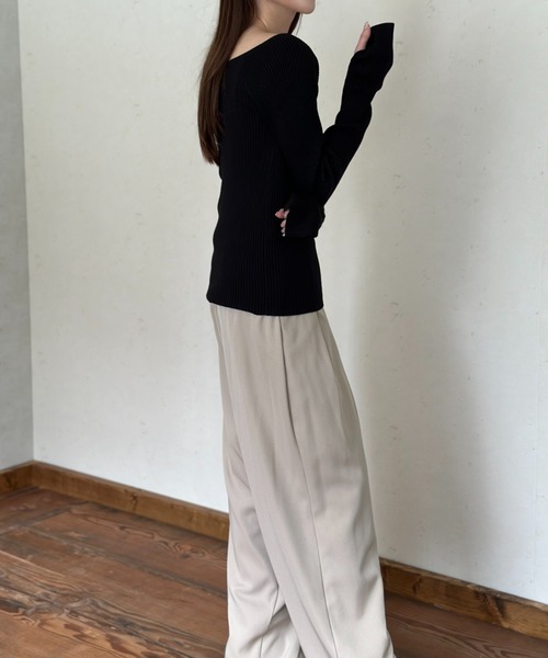 Per sist ence(パーシエンス)の「コットンアクリルオフショルダーリブニット(Tシャツ/カットソー・レディース・オフホワイト/ブラック/グレー・FREE)」の10枚目の写真