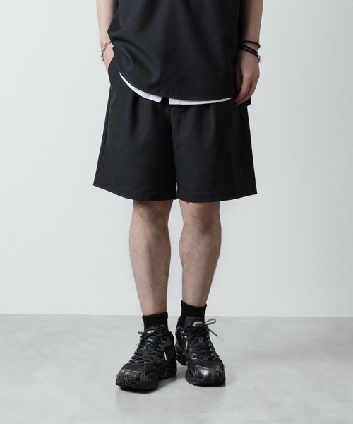 ATTACHMENT(アタッチメント)の「PE/CO/LI ツイル 1タックショーツ / PE/CO/LI TWILL 1TUCK SHORTS(スラックス・メンズ・ブラック/ベージュ/ホワイト・1/2/3/4)」の4枚目の写真