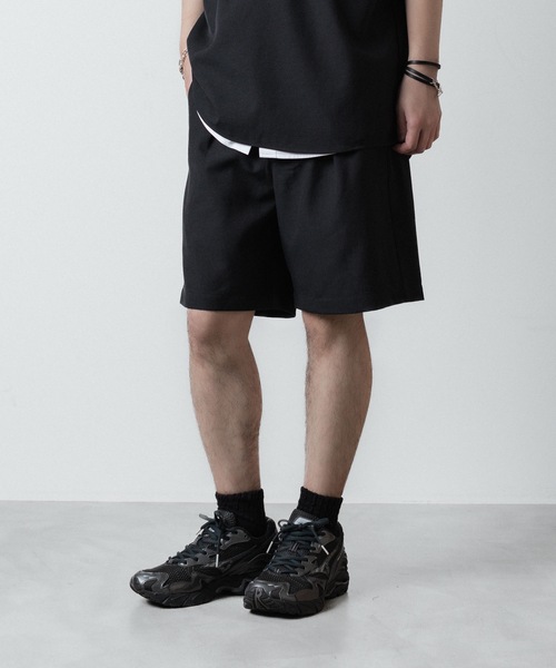 ATTACHMENT(アタッチメント)の「PE/CO/LI ツイル 1タックショーツ / PE/CO/LI TWILL 1TUCK SHORTS(スラックス・メンズ・ブラック/ベージュ/ホワイト・1/2/3/4)」の6枚目の写真