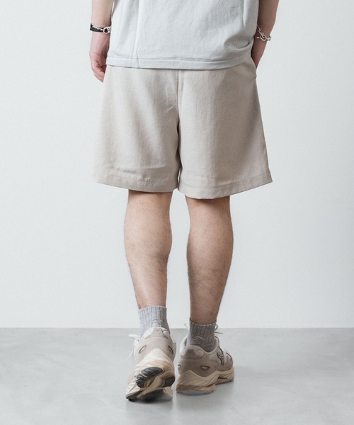 ATTACHMENT(アタッチメント)の「PE/CO/LI ツイル 1タックショーツ / PE/CO/LI TWILL 1TUCK SHORTS(スラックス・メンズ・ブラック/ベージュ/ホワイト・1/2/3/4)」の18枚目の写真