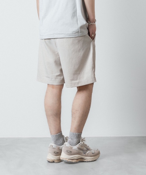 ATTACHMENT(アタッチメント)の「PE/CO/LI ツイル 1タックショーツ / PE/CO/LI TWILL 1TUCK SHORTS(スラックス・メンズ・ブラック/ベージュ/ホワイト・1/2/3/4)」の19枚目の写真