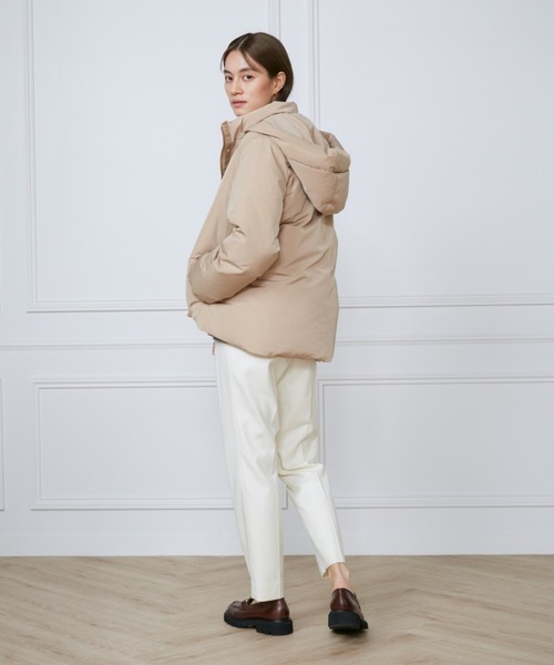 INED（イネド）の「ショートダウン2WAYコート《Re:DOWN》（ダウンジャケット/コート・レディース・オフホワイト/ブラック/ベージュ・7号/9号/11号）」の6枚目の写真