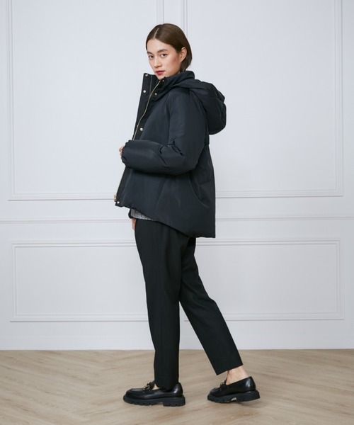 INED（イネド）の「ショートダウン2WAYコート《Re:DOWN》（ダウンジャケット/コート・レディース・オフホワイト/ブラック/ベージュ・7号/9号/11号）」の9枚目の写真