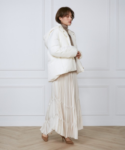 INED（イネド）の「ショートダウン2WAYコート《Re:DOWN》（ダウンジャケット/コート・レディース・オフホワイト/ブラック/ベージュ・7号/9号/11号）」の11枚目の写真