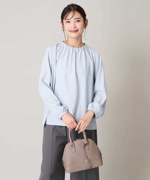 a.v.v（アーヴェヴェ）の「【洗える】タックネックブラウス（シャツ/ブラウス・レディース・ホワイト/ダークインディゴブルー・34/40/42/38/36）」の17枚目の写真