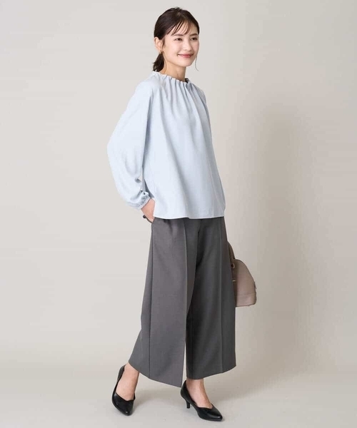 a.v.v（アーヴェヴェ）の「【洗える】タックネックブラウス（シャツ/ブラウス・レディース・ホワイト/ダークインディゴブルー・34/40/42/38/36）」の21枚目の写真