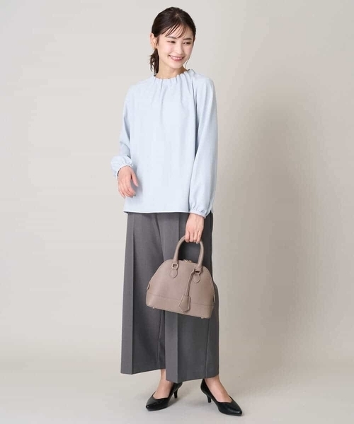 a.v.v（アーヴェヴェ）の「【洗える】タックネックブラウス（シャツ/ブラウス・レディース・ホワイト/ダークインディゴブルー・34/40/42/38/36）」の22枚目の写真