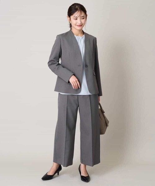 a.v.v（アーヴェヴェ）の「【洗える】タックネックブラウス（シャツ/ブラウス・レディース・ホワイト/ダークインディゴブルー・34/40/42/38/36）」の3枚目の写真