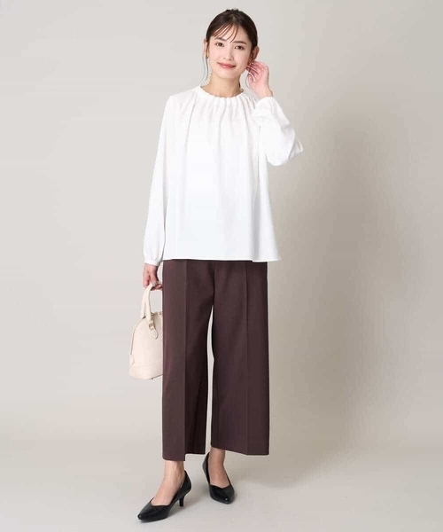 a.v.v（アーヴェヴェ）の「【洗える】タックネックブラウス（シャツ/ブラウス・レディース・ホワイト/ダークインディゴブルー・34/40/42/38/36）」の5枚目の写真