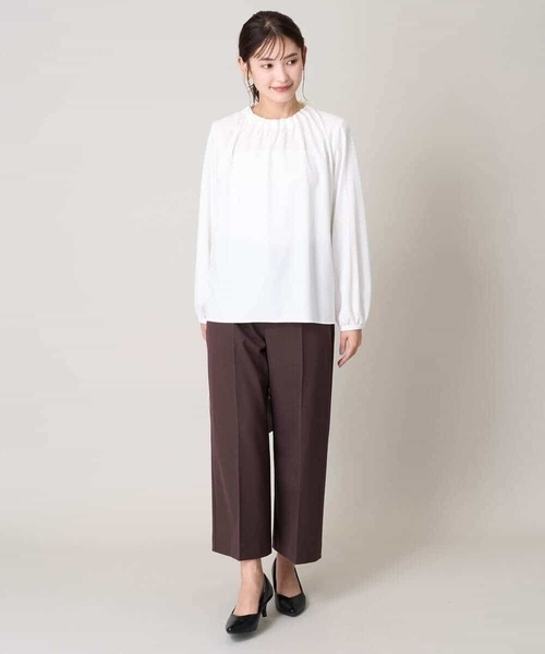 a.v.v（アーヴェヴェ）の「【洗える】タックネックブラウス（シャツ/ブラウス・レディース・ホワイト/ダークインディゴブルー・34/40/42/38/36）」の8枚目の写真