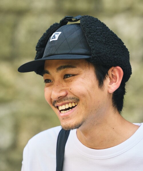 POLeR（ポーラー）の「POLeR × FREAK'S STORE/ポーラー × フリークスストア 別注 PUTTED FLAP CAP パデット フラップキャップ（キャップ・メンズ・ブラック/オリーブ・ONE SIZE）」の4枚目の写真