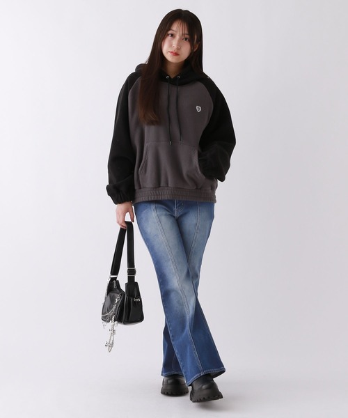 【裏起毛】デニムキモウセミフレアパンツ（デニムパンツ）｜repipi armario（レピピ アルマリオ）