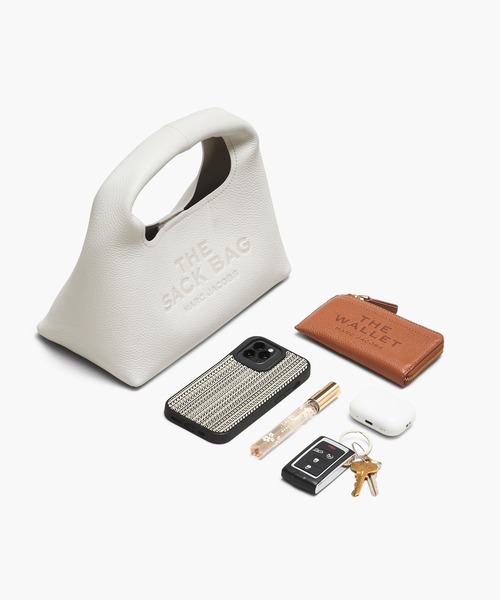 MARC JACOBS（マークジェイコブス）の「THE METALLIC LEATHER MINI