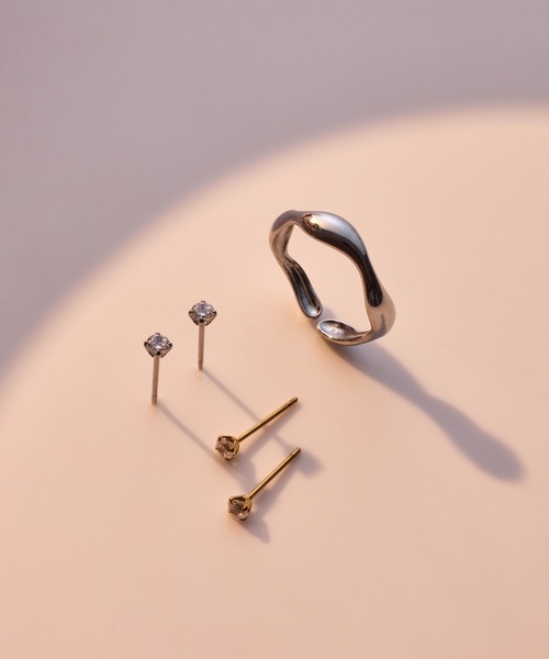Jolie Toujours(ジョリトゥジュール)の「【汗や水に強い】〈ステンレス〉CZ1粒スタッドピアス(ピアス(両耳用)・レディース・シルバー/ゴールド・FREE)」の9枚目の写真