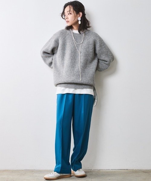 CHIC STYLE（シックスタイル）の「カラーストレートパンツ ＜大きいサイズ有＞シックスタイル　（スラックス・レディース・チャコールグレー/ブルー/レッド・3L/LL/L/M/5L/4L）」の8枚目の写真