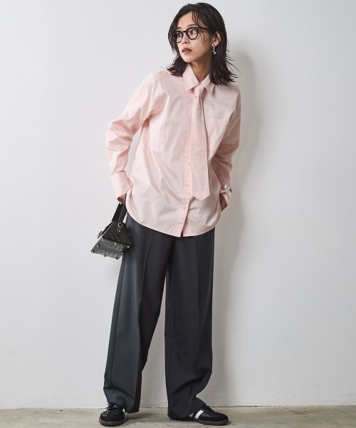 CHIC STYLE（シックスタイル）の「カラーストレートパンツ ＜大きいサイズ有＞シックスタイル　（スラックス・レディース・チャコールグレー/ブルー/レッド・3L/LL/L/M/5L/4L）」の14枚目の写真