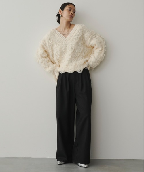 DFFUR.（ディフル）の「ニュアンスルーズループディープＶネックニット（ニット/セーター・レディース・アイボリー/グレー/ベージュ・FREE）」の11枚目の写真