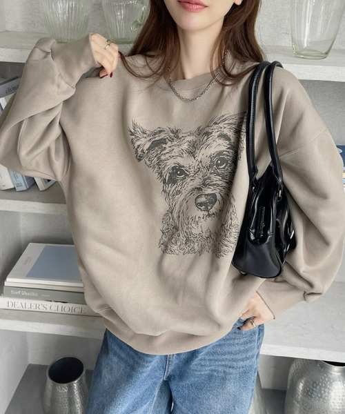 Ada.(エイダ)の「シュナウザー プリント オーバーサイズ スウェット(スウェット・レディース・グレイッシュベージュ/オートミール・FREE)」の16枚目の写真